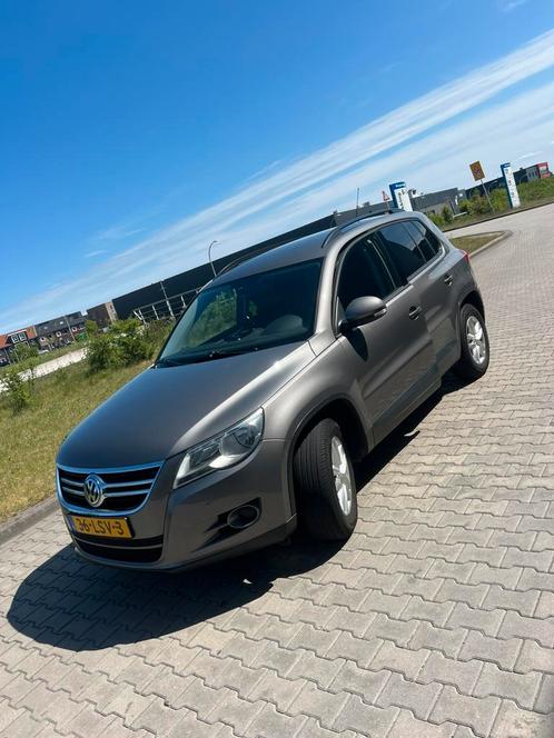 Volkswagen Tiguan 1.4 TSI 110KW 2010 Grijs, Auto's, Volkswagen, Particulier, Tiguan, ABS, Achteruitrijcamera, Adaptieve lichten