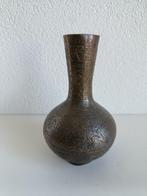 Bronzen versierde Indische vaas Indonesië, Ophalen of Verzenden, Brons