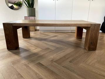 Massief Frans eiken salontafel | brutalistisch beschikbaar voor biedingen