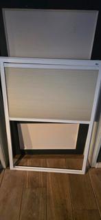 2x Pliche Inzetraam voor Kunststof Kozijnen, Ophalen, Gebruikt, 100 tot 150 cm, Crème