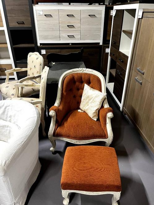 Gestoffeerde fauteuil met voetenbankje Klassiek Barok stijl, Huis en Inrichting, Banken | Bankstellen, Zo goed als nieuw, Eenpersoons
