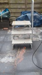 Trap 3 tredes met armleuning, Ophalen, Zo goed als nieuw, Minder dan 2 meter