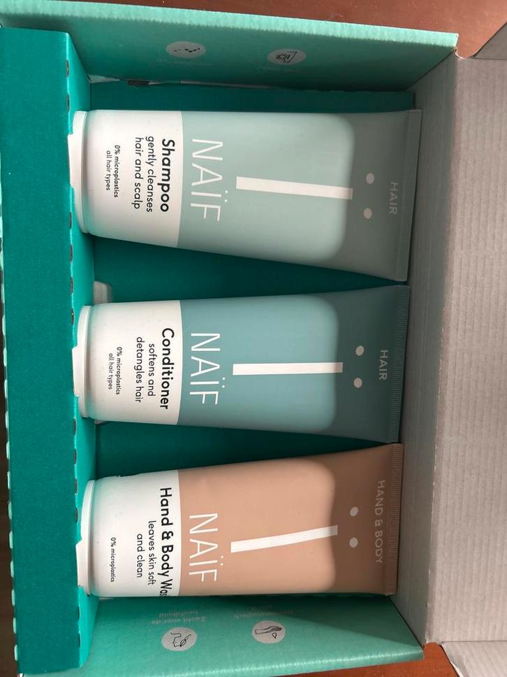 Naïf Set: Shampoo, Conditioner & Body Wash, Sieraden, Tassen en Uiterlijk, Uiterlijk | Cosmetica en Make-up, Nieuw, Toebehoren