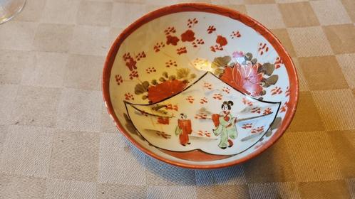 japans schaaltje van porselein puntgaaf doorsnee 12 cm, Antiek en Kunst, Antiek | Porselein, Ophalen of Verzenden