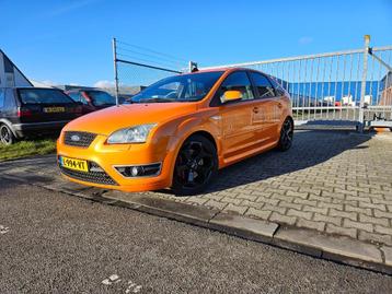 Ford Focus ST  2.5-20V  226 PK beschikbaar voor biedingen