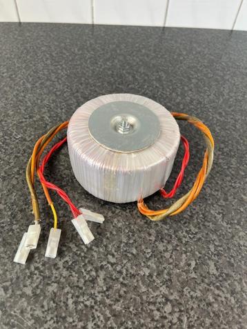 Ringkerntrafo Setzermann AL-150 CS3002SM . 27.2v 10.7A beschikbaar voor biedingen