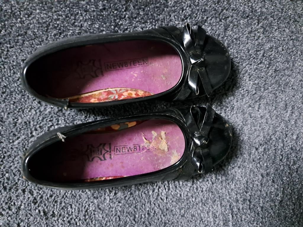 leuke meidenschoentjes maat 27 zwart lak, Ophalen of Verzenden, Zo goed als nieuw, Meisje, Laarzen