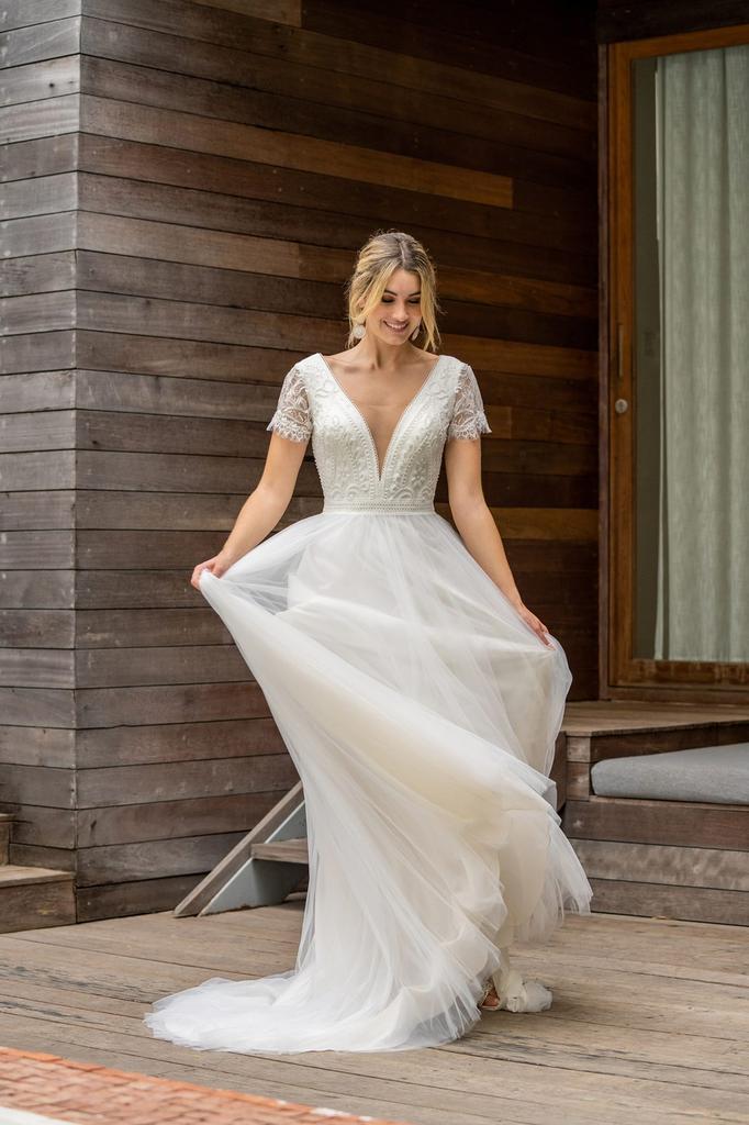 Trouwjurk bohemian 36/38 met open rug, Kleding | Dames, Trouwkleding en Trouwaccessoires, Ophalen of Verzenden