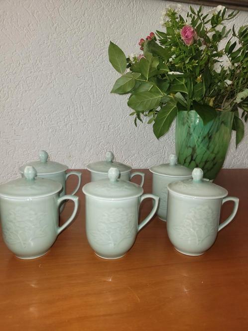 Chinese Celadon theebeker deksel mint groen roos floraal, Huis en Inrichting, Keuken | Servies, Zo goed als nieuw, Kop(pen) en/of Schotel(s)