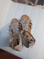 Leuke pumps, lucky shoes, maat 39, ecru, Kleding | Dames, Pumps, Overige kleuren, Nieuw, Ophalen of Verzenden