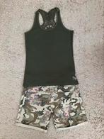 Nieuwe Korte broek en leuk hemdje gehaakt. Leuke set., Ophalen of Verzenden, Zo goed als nieuw, Maat 36 (S), Kort