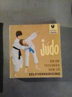 Judo en de techniek van zelfverdediging, Boeken, Sportboeken, Ophalen, Zo goed als nieuw, Balsport