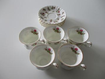 5 Kop & schotels - Royal Albert - Bone China - "Winsome" beschikbaar voor biedingen