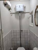 Antieke stortbak met toilet, Ophalen, Gebruikt