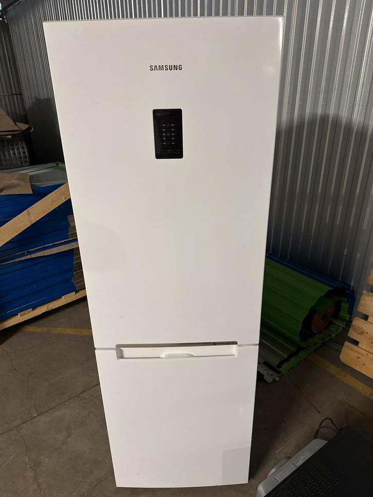 Samsung Koelkast met Vriesvak - Zo goed als nieuw!, Witgoed en Apparatuur, Koelkasten en IJskasten, Zo goed als nieuw, Met vriesvak