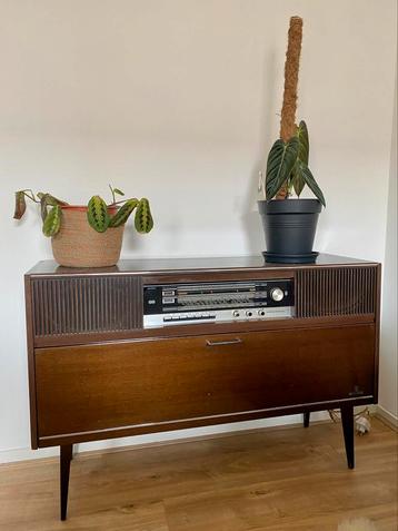 Vintage jaren 60 radio kast/dressoir van Grundig