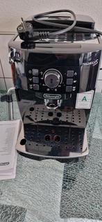 DeLonghi Magnifica S Koffiemachine, Witgoed en Apparatuur, Koffiezetapparaten, Stoompijpje, Gebruikt, Koffiemachine, Koffiebonen