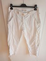 40 Superleuke witte broek 3/4 pijpen met striklint steekzak, Maat 38/40 (M), Wit, Ophalen of Verzenden, Zo goed als nieuw