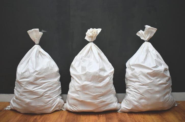 Gratis bezorgen vanaf 40 zak houtbriketten (openhaardhout), Tuin en Terras, Haardhout, 3 tot 6 m³, Ophalen of Verzenden