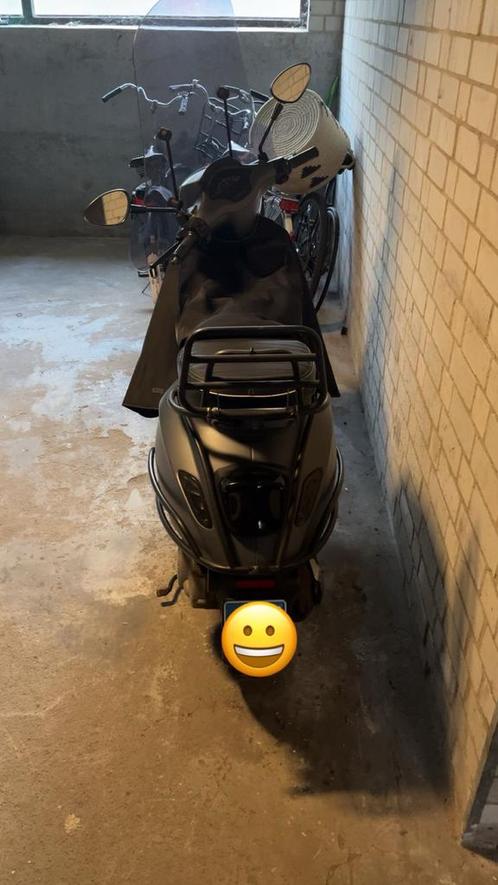 Vespa sprint grijs 2020, Fietsen en Brommers, Scooters | Piaggio, Zo goed als nieuw, Overige modellen, Maximaal 25 km/u, Benzine