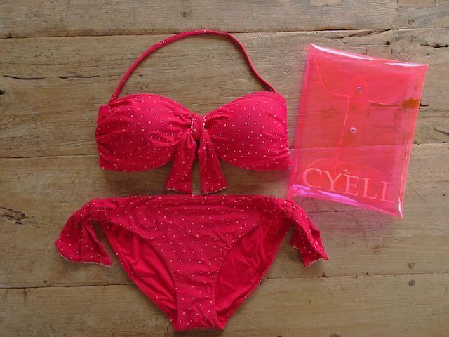NIEUW Rode bikini met witte stipjes van Cyell maat 36 cup B, Kleding | Dames, Badmode en Zwemkleding, Nieuw, Bikini, Rood, Ophalen of Verzenden