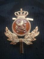 KL embleem hoofddeksel onderofficier DT1963, Verzamelen, Militaria | Algemeen, Verzenden, Landmacht, Nederland, Embleem of Badge
