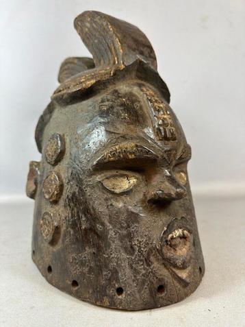 231016 Zeldzaam oud Afrikaans Igala helm masker uit Nigeria. beschikbaar voor biedingen