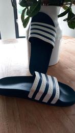 Adidas slippers, Kleding | Dames, Schoenen, Ophalen of Verzenden, Zo goed als nieuw, Zwart