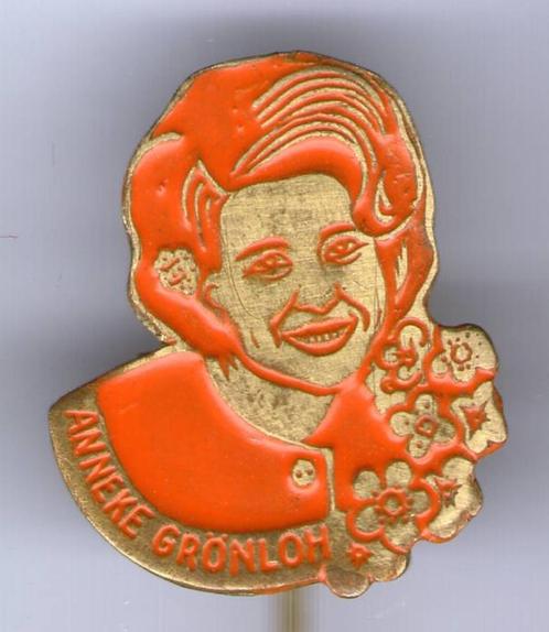 Anneke Grönloh oranje op koper zangeres speldje ( R_014 ), Verzamelen, Speldjes, Pins en Buttons, Zo goed als nieuw, Figuurtje