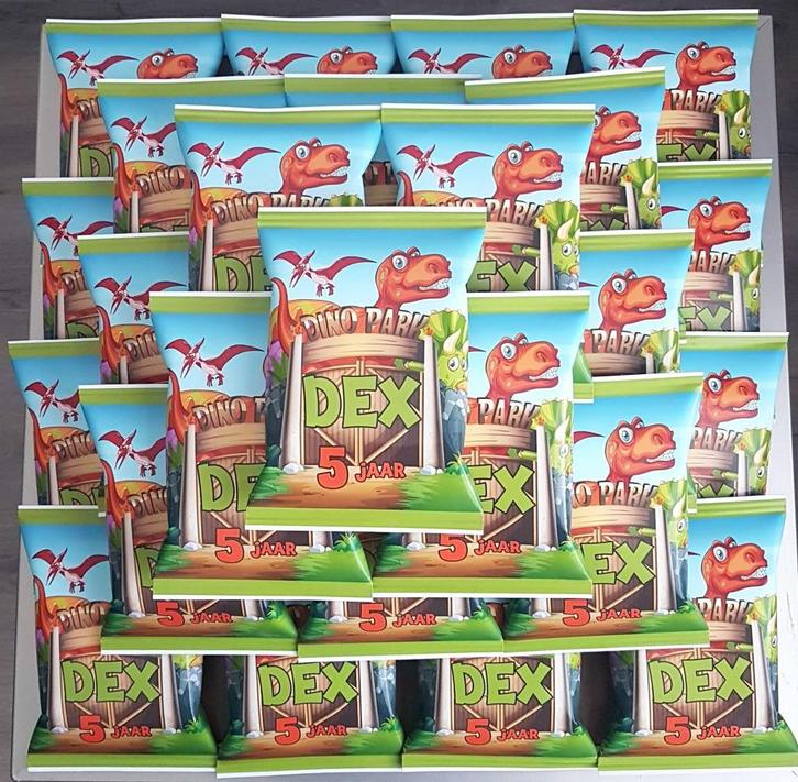Traktatie zakje chips met thema DINO, Hobby en Vrije tijd, Feestartikelen, Nieuw, Feestartikel, Verjaardag, Ophalen of Verzenden