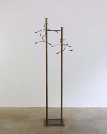 Vintage Bony Design Kapstok met kleerhangers beschikbaar voor biedingen