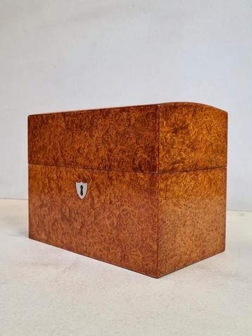 Theekist, Tea caddy, Kistje, Empire, Amboyna, 1815-1825 beschikbaar voor biedingen