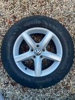 Lichtmetalen Velgen met Winterbanden van vw tiguan 2008, Auto-onderdelen, Banden en Velgen, Ophalen, 16 inch, Banden en Velgen