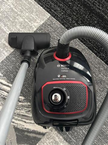 Bosch Serie | 4 Stofzuiger - Werkt Goed - Schoon - Incl Zak beschikbaar voor biedingen