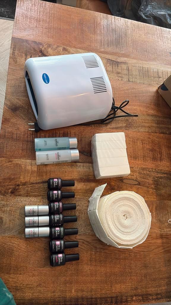 Complete gellak set met uv lamp, Sieraden, Tassen en Uiterlijk, Uiterlijk | Cosmetica en Make-up, Zo goed als nieuw, Make-up, Handen en Nagels