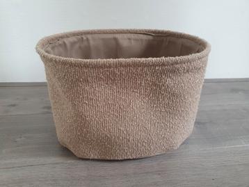 Stoffen mand (20x31x26 cm)   beschikbaar voor biedingen
