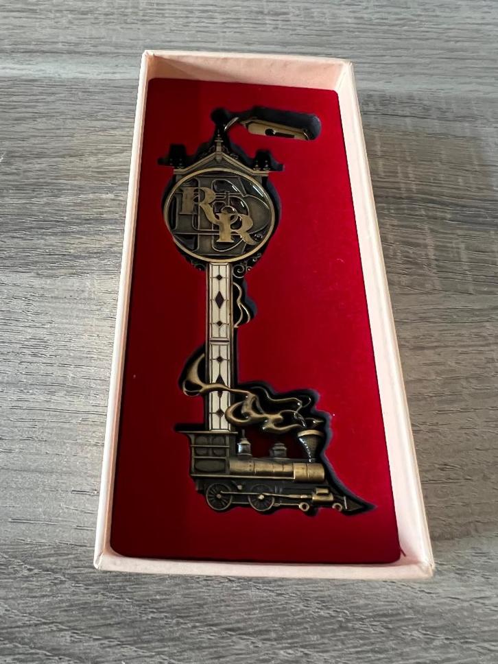 Sleutel Disneyland Parijs - RailRoad Attractie, Verzamelen, Disney, Nieuw, Overige typen, Overige figuren, Ophalen of Verzenden