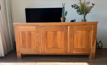 Dressoir eikenhout beschikbaar voor biedingen