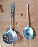 2 Antieke lepels een poederstrooier en een Apostellepel, Ophalen of Verzenden