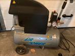 Kinzo compressor 8 bar 24 liter met accessoires, Doe-het-zelf en Verbouw, Compressors, Ophalen, Gebruikt, 6 tot 10 bar, Minder dan 200 liter/min