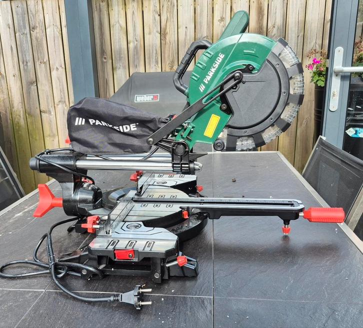 Parkside Afkort-/verstekzaag 2000W, Doe-het-zelf en Verbouw, Gereedschap | Zaagmachines, Nieuw, Afkortzaag, 1200 watt of meer