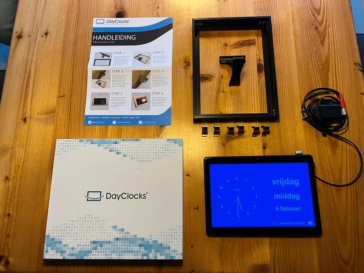 Dayclocks (dementie)- Dayclock 10-Duo incl.lijst- juli 2024, Computers en Software, Overige Computers en Software, Zo goed als nieuw