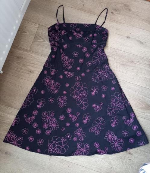 * Zwart met roze vintage 50’s jurk H&M, mt 40, zgan *, Kleding | Dames, Jurken, Zo goed als nieuw, Maat 38/40 (M), Zwart, Knielengte