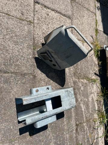 Zware disselsloten  verzinkt  disselslot  overdekslot  beschikbaar voor biedingen