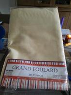 Grand foulard   220 x250, Huis en Inrichting, Banken | Bankstellen, Ophalen of Verzenden