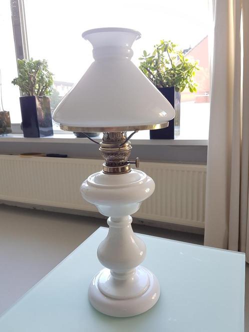 antieke olielamp met werkend lont, Huis en Inrichting, Lampen | Tafellampen, Gebruikt, Minder dan 50 cm, Glas, Overige materialen