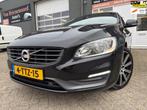 Volvo S60 2.0 D4 Momentum in automaat met leer en parkeersen, Auto's, Volvo, 4 cilinders, S60, Zwart, Diesel