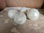 4 witte kerstballen, Ophalen of Verzenden