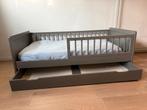 Peuterbed grijs, 146x77 cm, Gebruikt, 70 tot 85 cm, 140 tot 160 cm, Ophalen