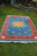 Indiaas tapijt handgeknoopt met zon, lama`s, dromedarissen, Ophalen, Gebruikt, Indiaas, 150 tot 200 cm